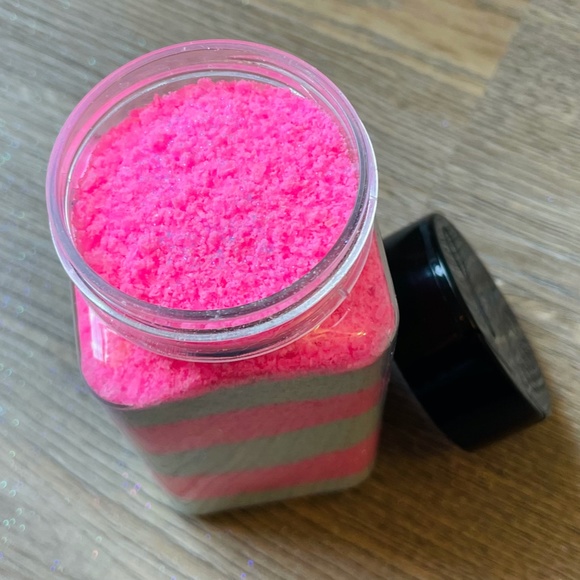 I Might Be A Mermaid Bubbling Bath Salts - Picture 2 of 5